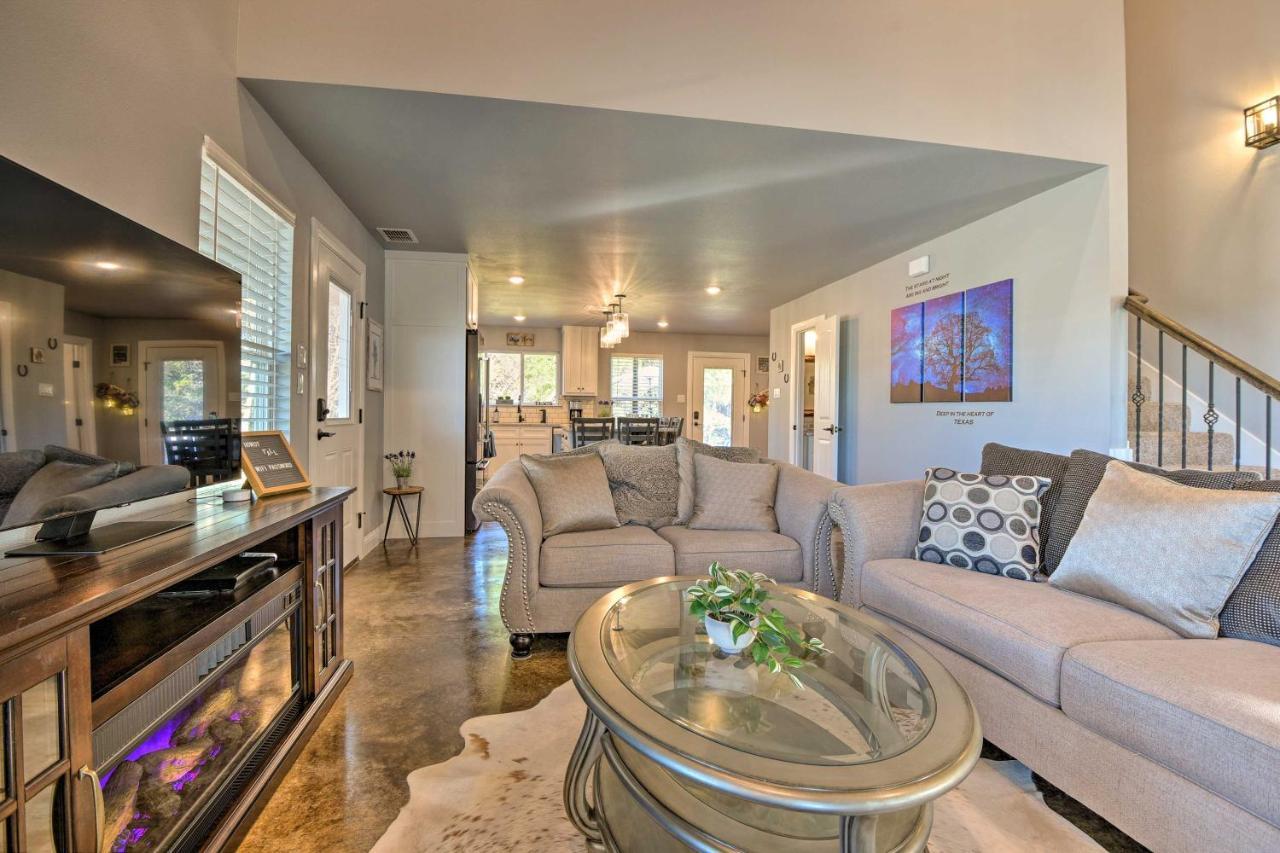 Granbury Home With Hot Tub And Furnished Patio! Экстерьер фото