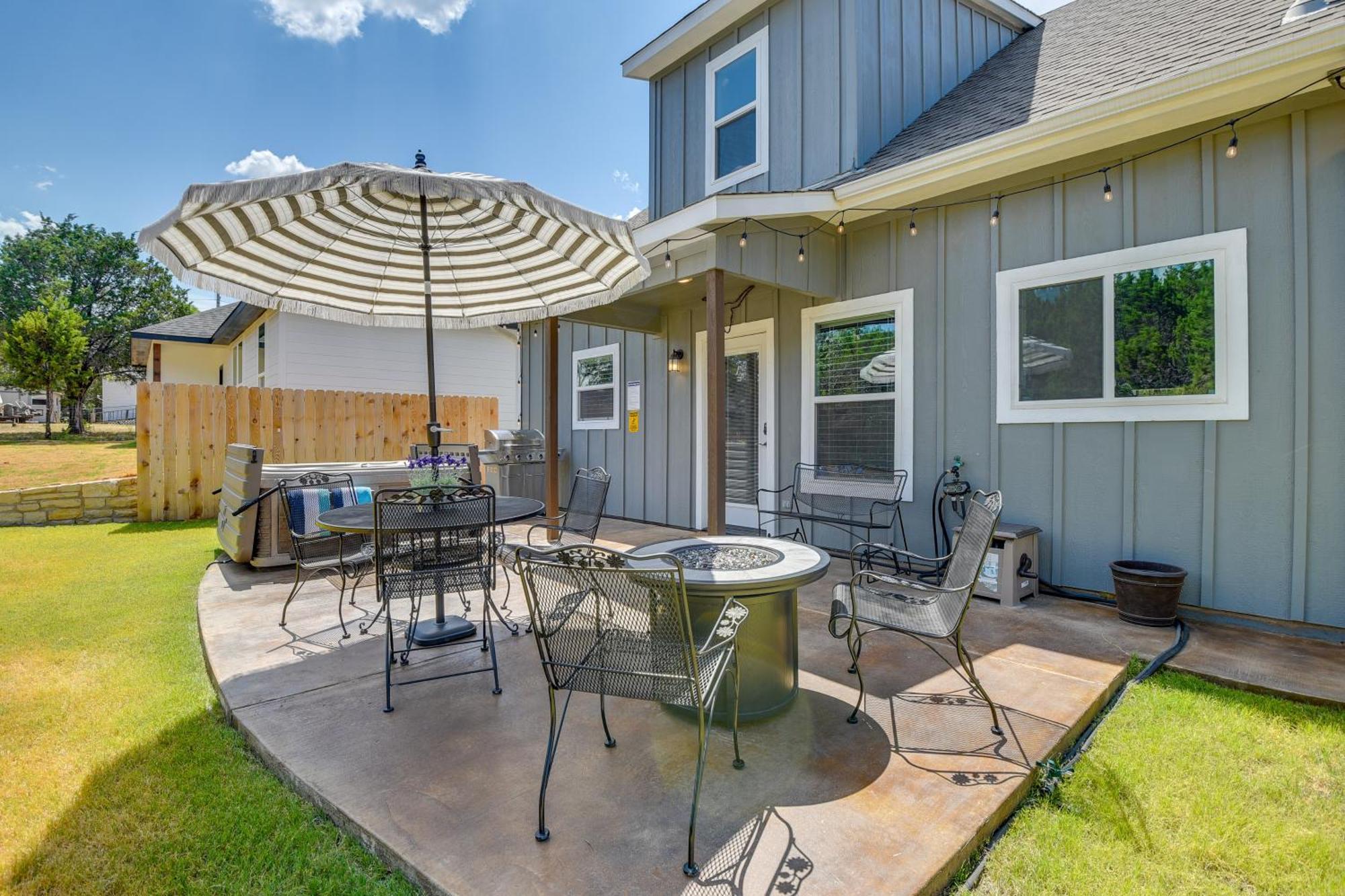 Granbury Home With Hot Tub And Furnished Patio! Экстерьер фото