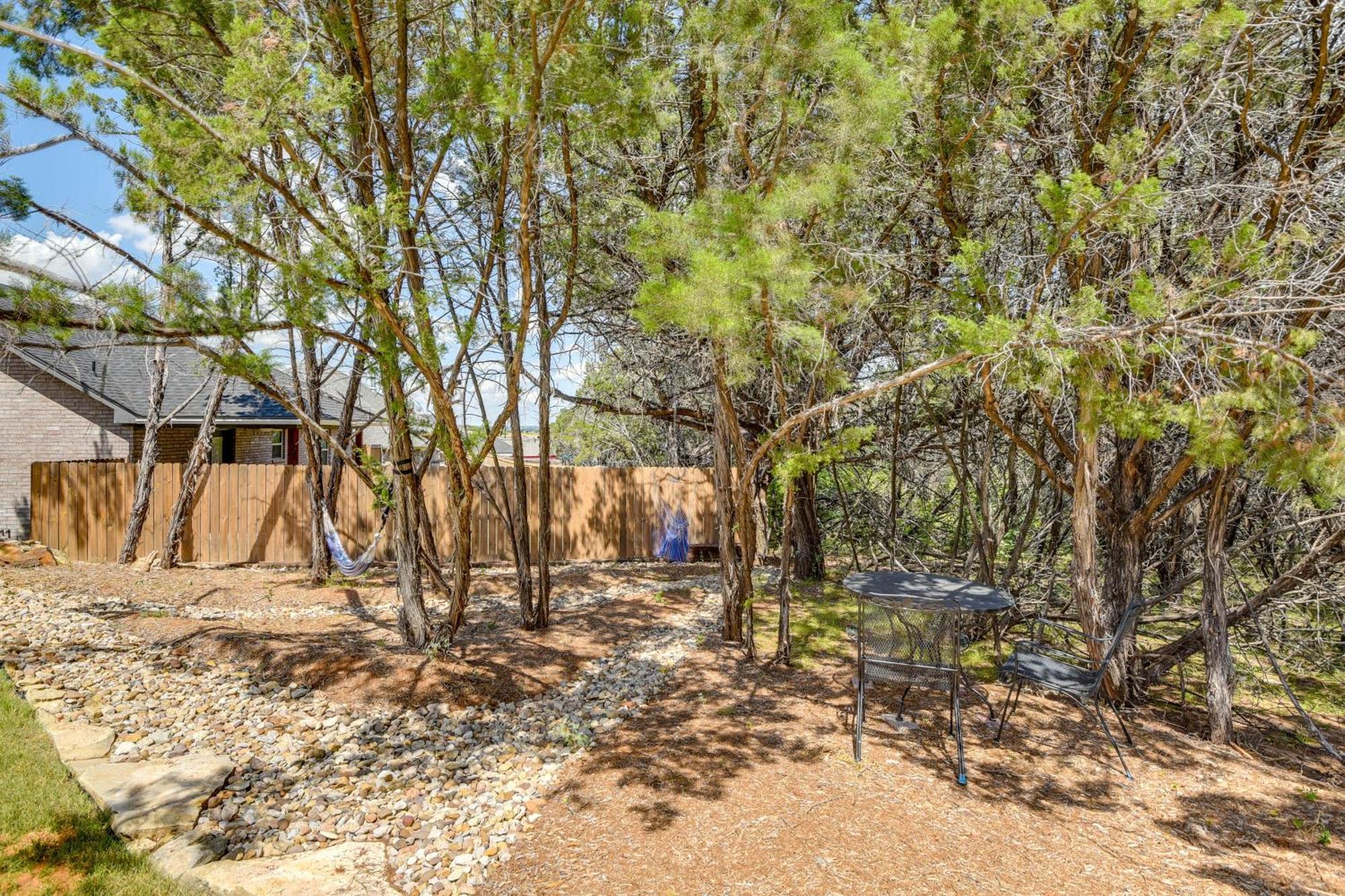 Granbury Home With Hot Tub And Furnished Patio! Экстерьер фото